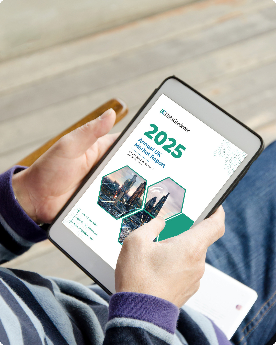 Annual Report Mockup-1